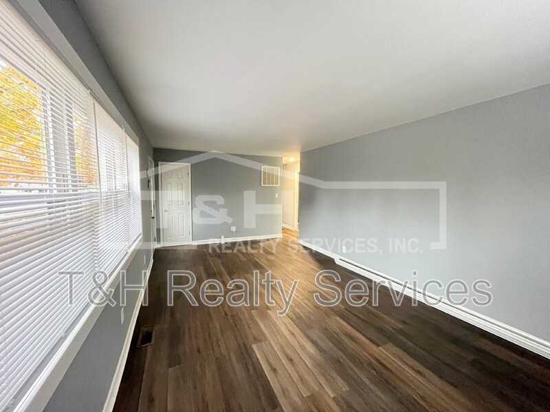 1330 W Tate St - Photo 5 of 16
