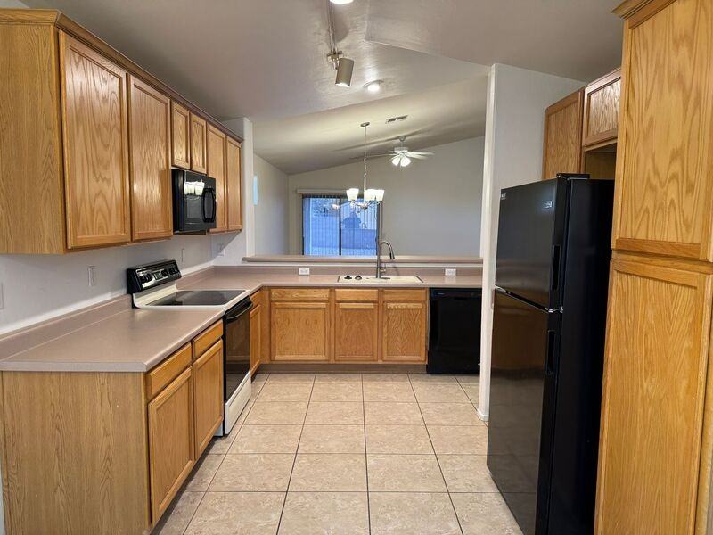 2464 N Creek Vista Dr - Photo 2 of 38