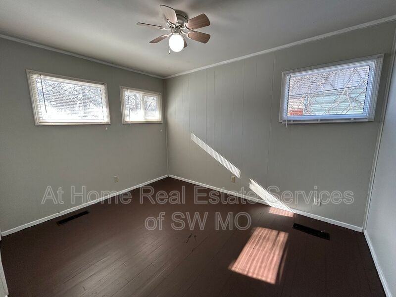 525 W Normal St - Photo 7 of 13