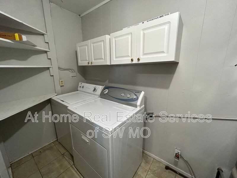 525 W Normal St - Photo 2 of 13