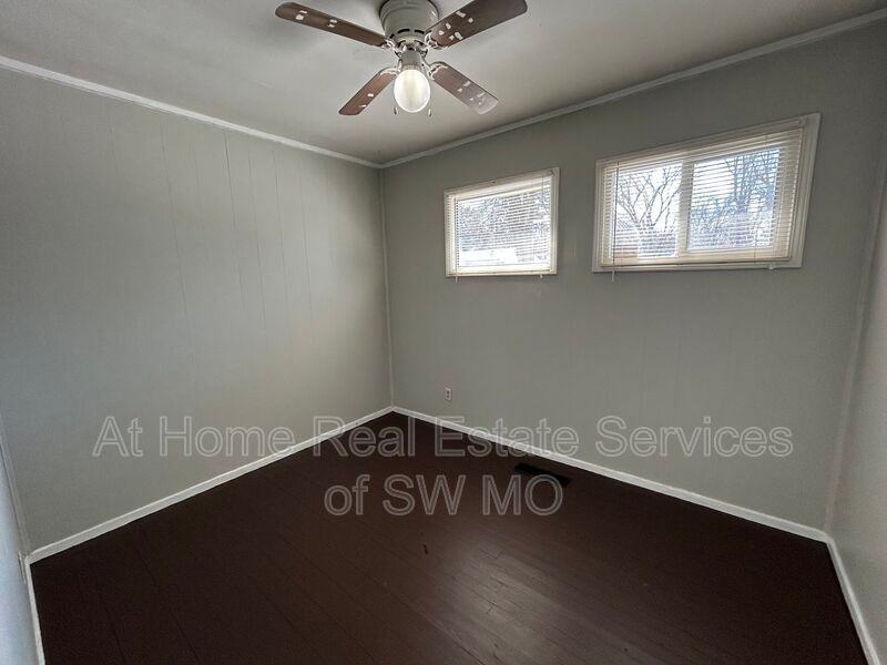 525 W Normal St - Photo 4 of 13