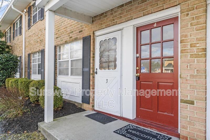 51 Garden View Ter #4 - Photo 3 of 17