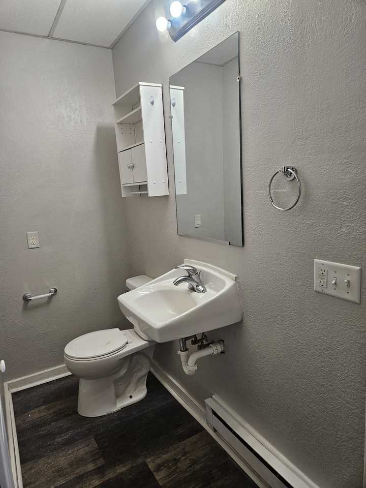 Lake Ripley Apartments - Photo 4 of 18