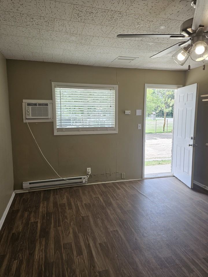 Lake Ripley Apartments - Photo 3 of 14