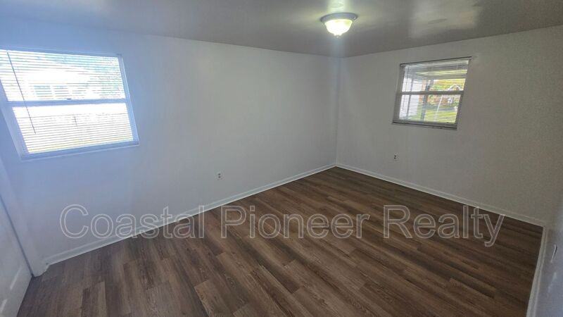 8819 W Robson St - Photo 7 of 23