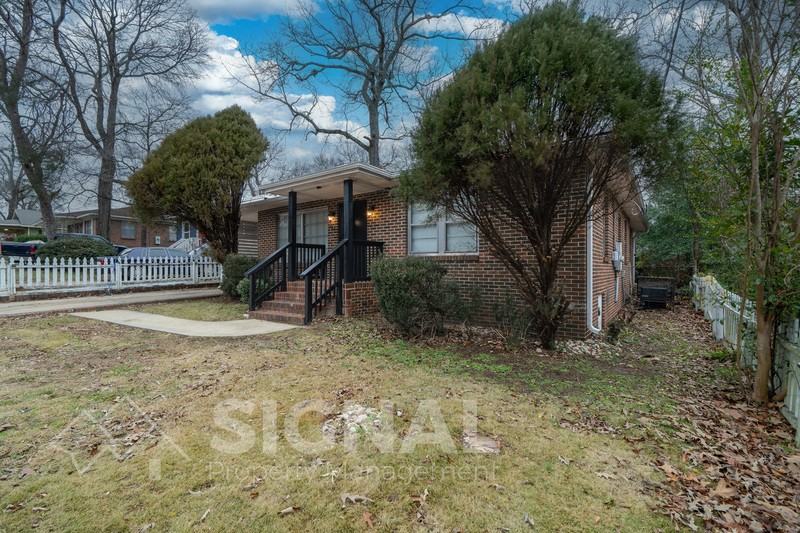 220 4th Ave - Photo 3 of 26