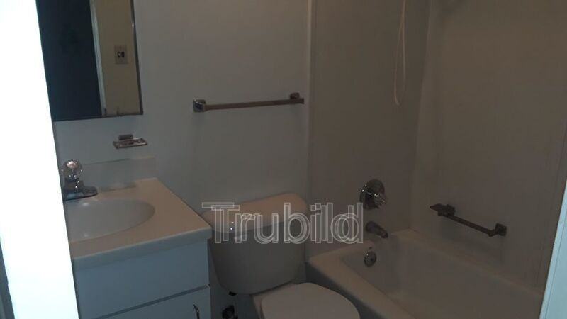 373 Mariner Ct - Photo 3 of 8