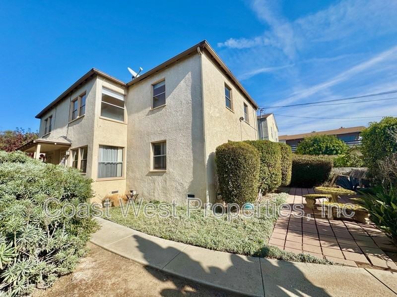 1029 Loring St - Photo 6 of 19