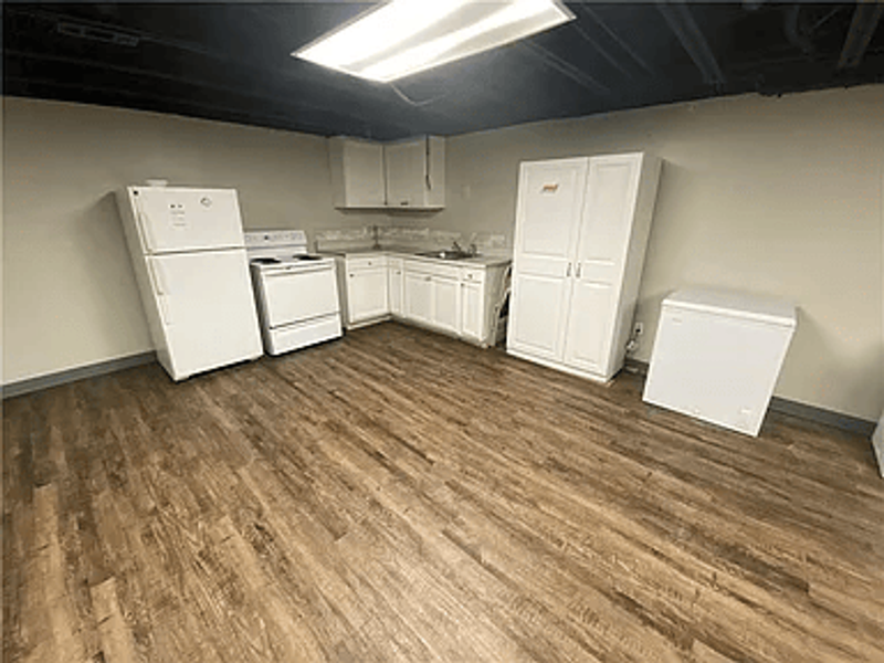 1706 S Sterling Ave #C - Photo 4 of 6