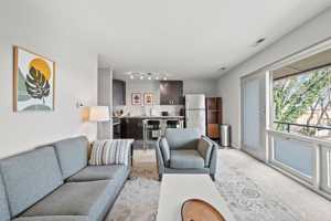 featured image of 1155 Edgehill Rd