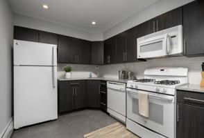 featured image of 631 Dupont St