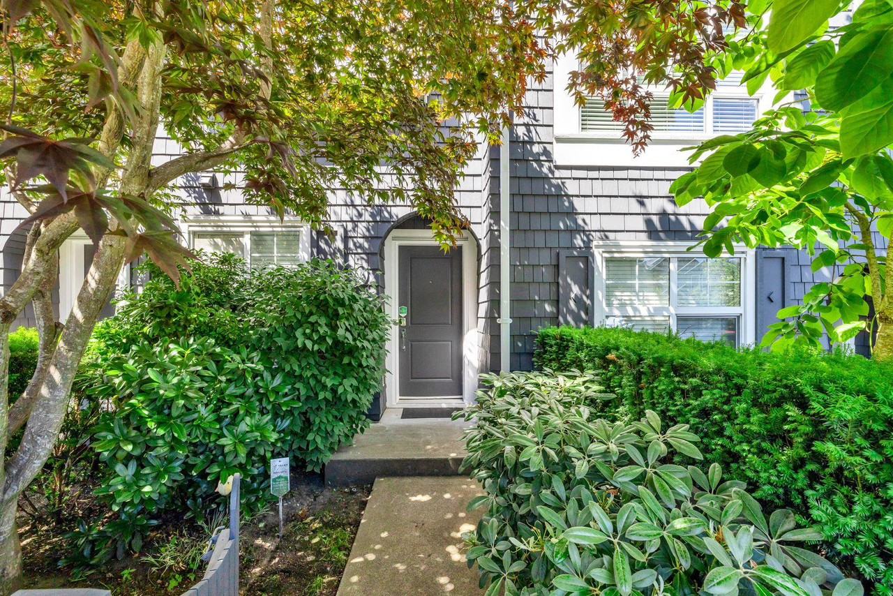 14955 60 Ave - Photo 2 of 13