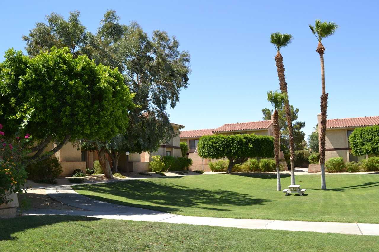 Parkwood Apartments - Photo 5 of 14