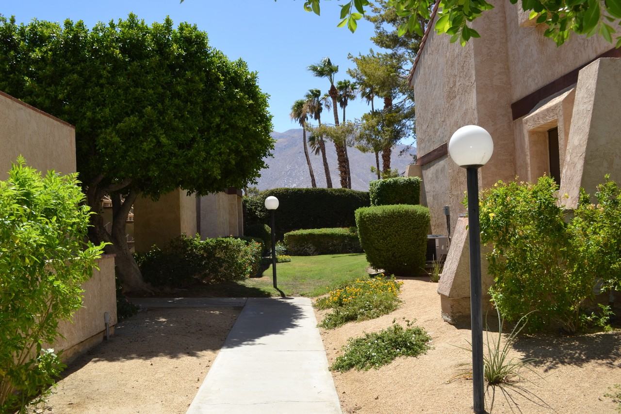 Parkwood Apartments - Photo 6 of 14