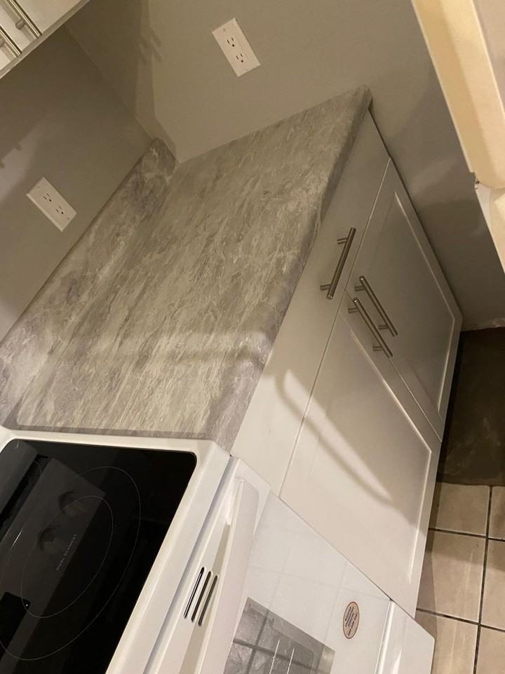 1342 Hunters Rd Apt B - Photo 3 of 18