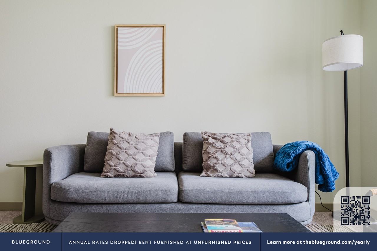 5200 Iron Horse Parkway - Photo 4 of 28