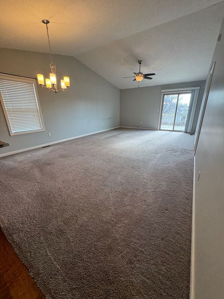 1014 Wartburg Dr - Photo 3 of 10