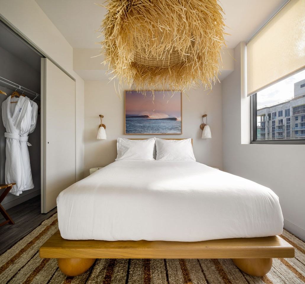 698 Ne 1st Ave #1040498P - Photo 5 of 6