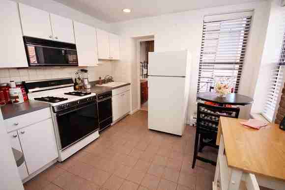 132 Adams St #3 - Photo 3 of 6