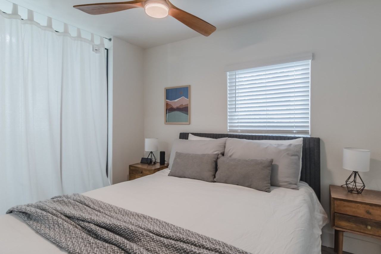 2710 Amherst Ave #1018188P - Photo 3 of 27