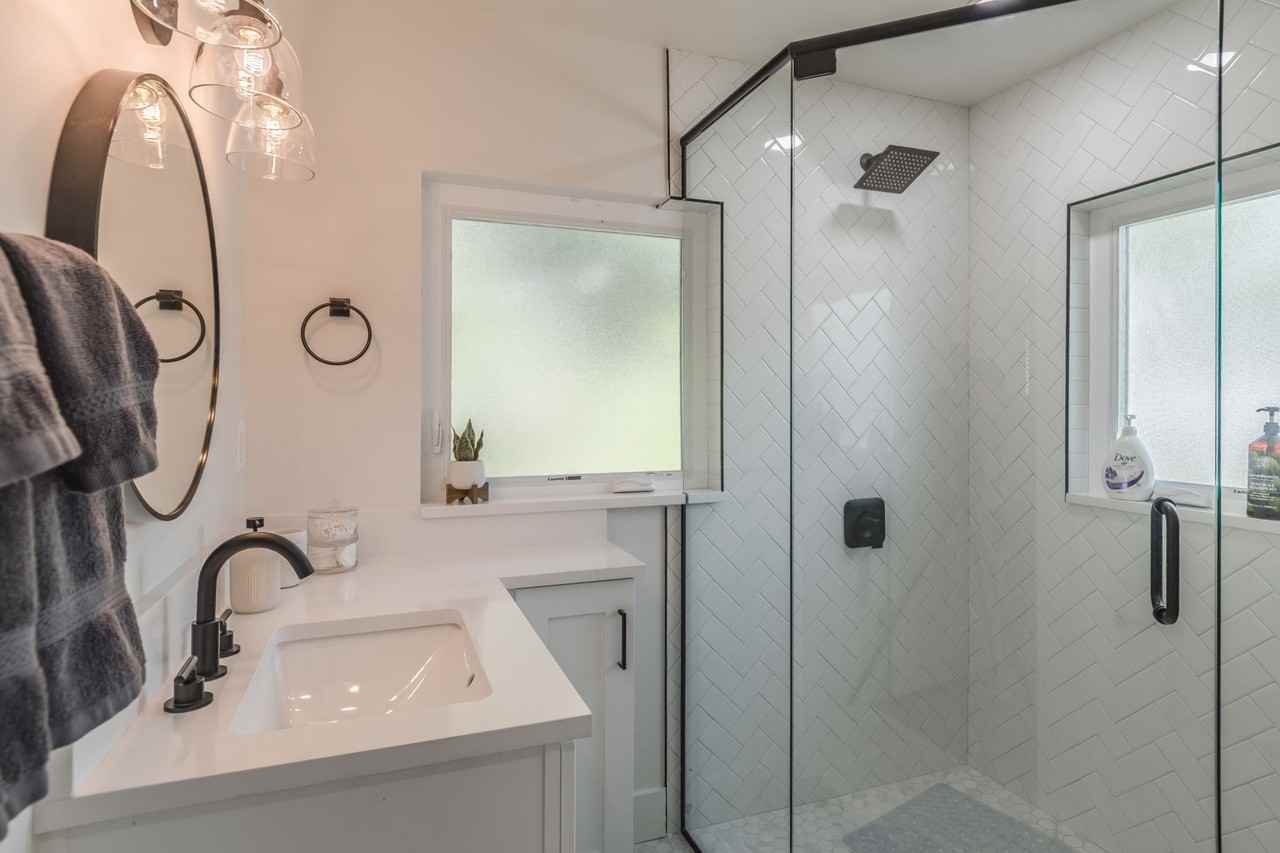 2710 Amherst Ave #1018188P - Photo 5 of 27