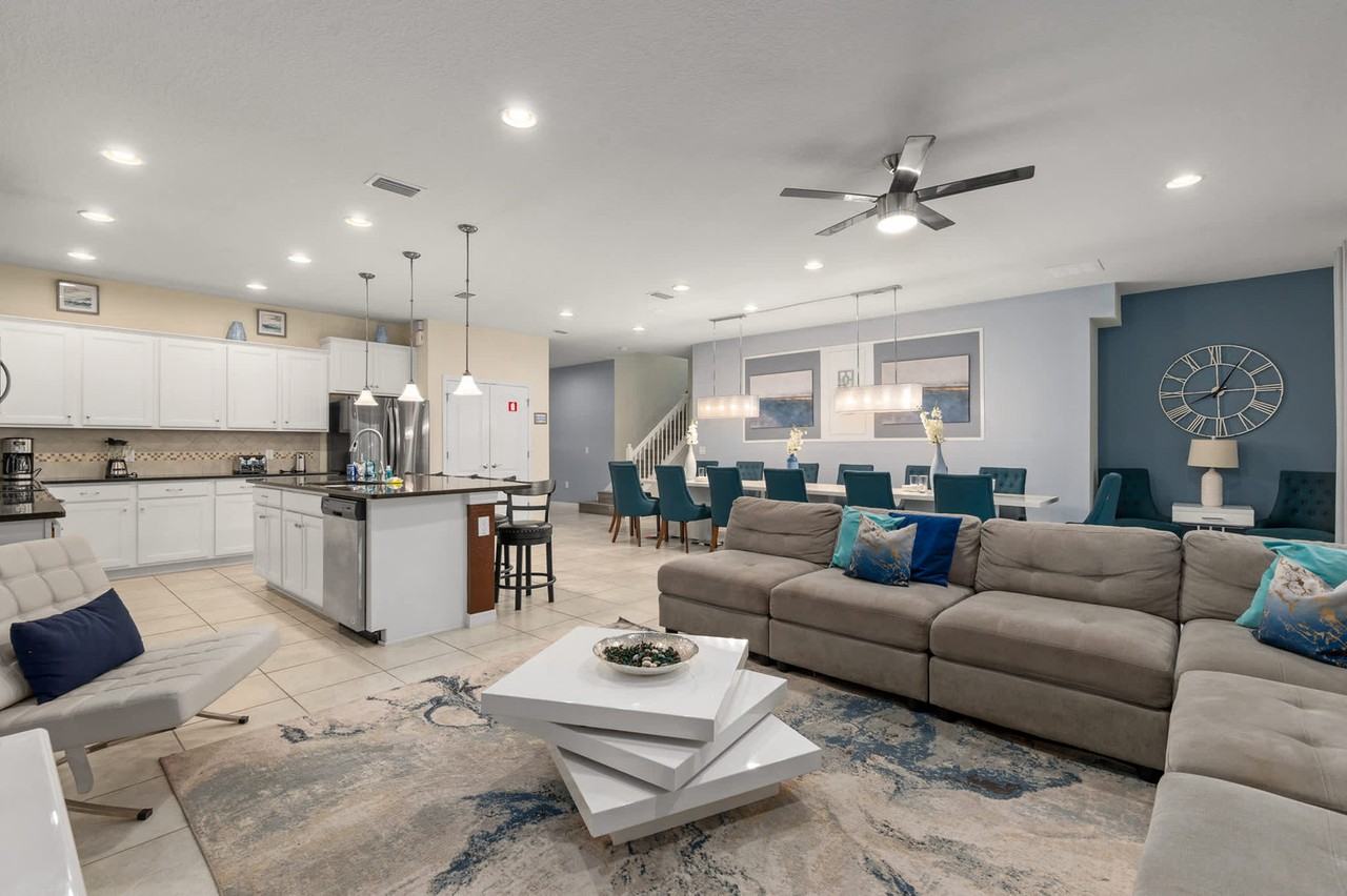 8885 Qin Loop #1036617P - Photo 2 of 50