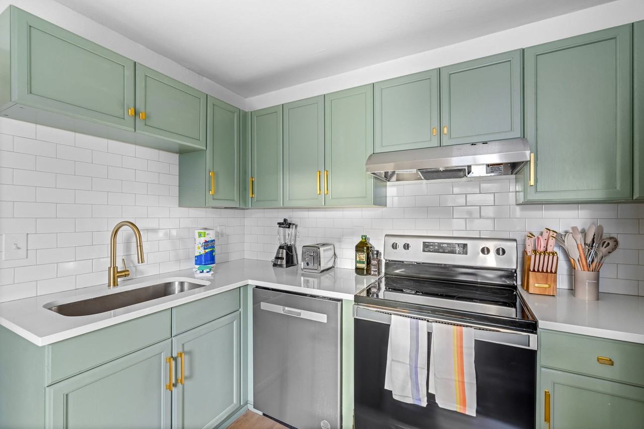 111 King Street #1018200P - Photo 5 of 36