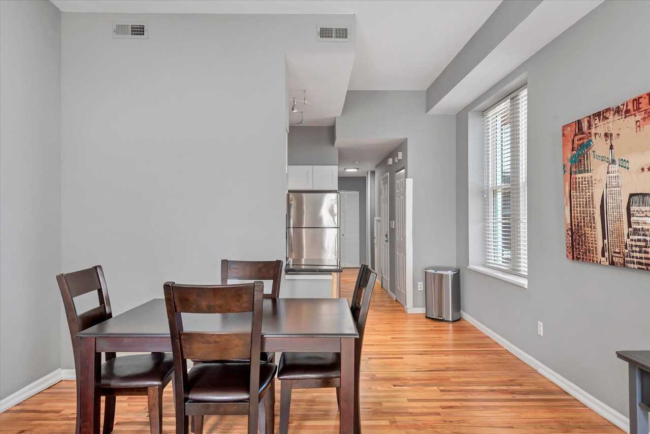 713 Barton St #1031874P - Photo 4 of 12