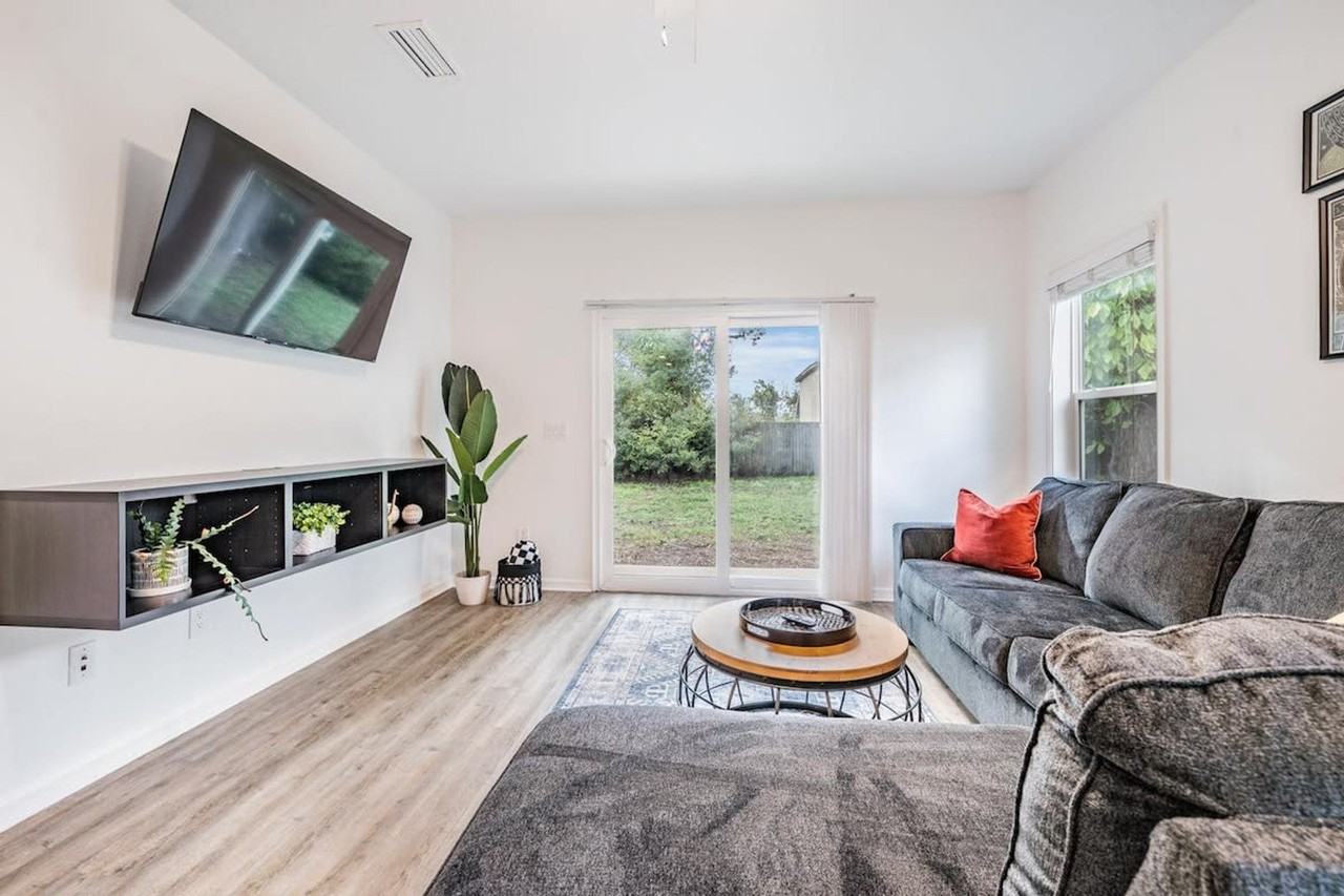 2604 N Highland Ave #1023363P - Photo 3 of 24