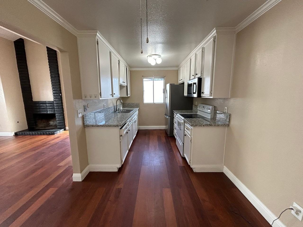 316 Avila Ct - Photo 4 of 19