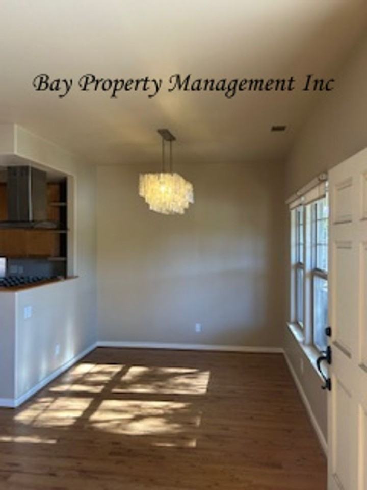 599 Lopez Ave - Photo 4 of 11