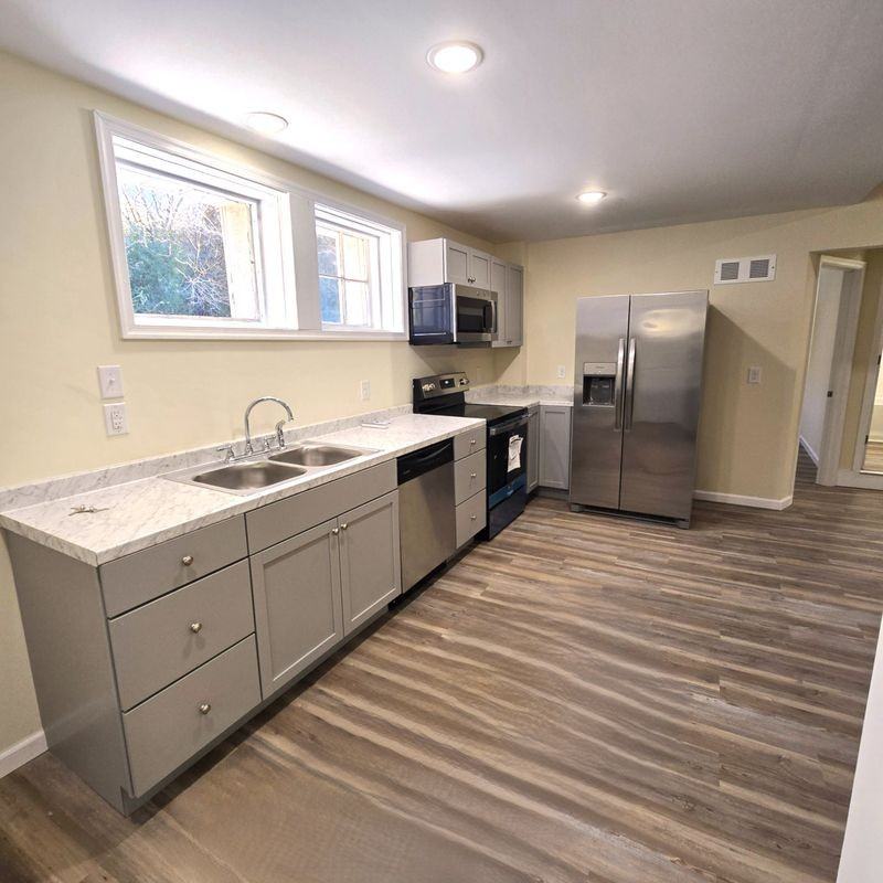 22123 Accomac Rd - Photo 3 of 10