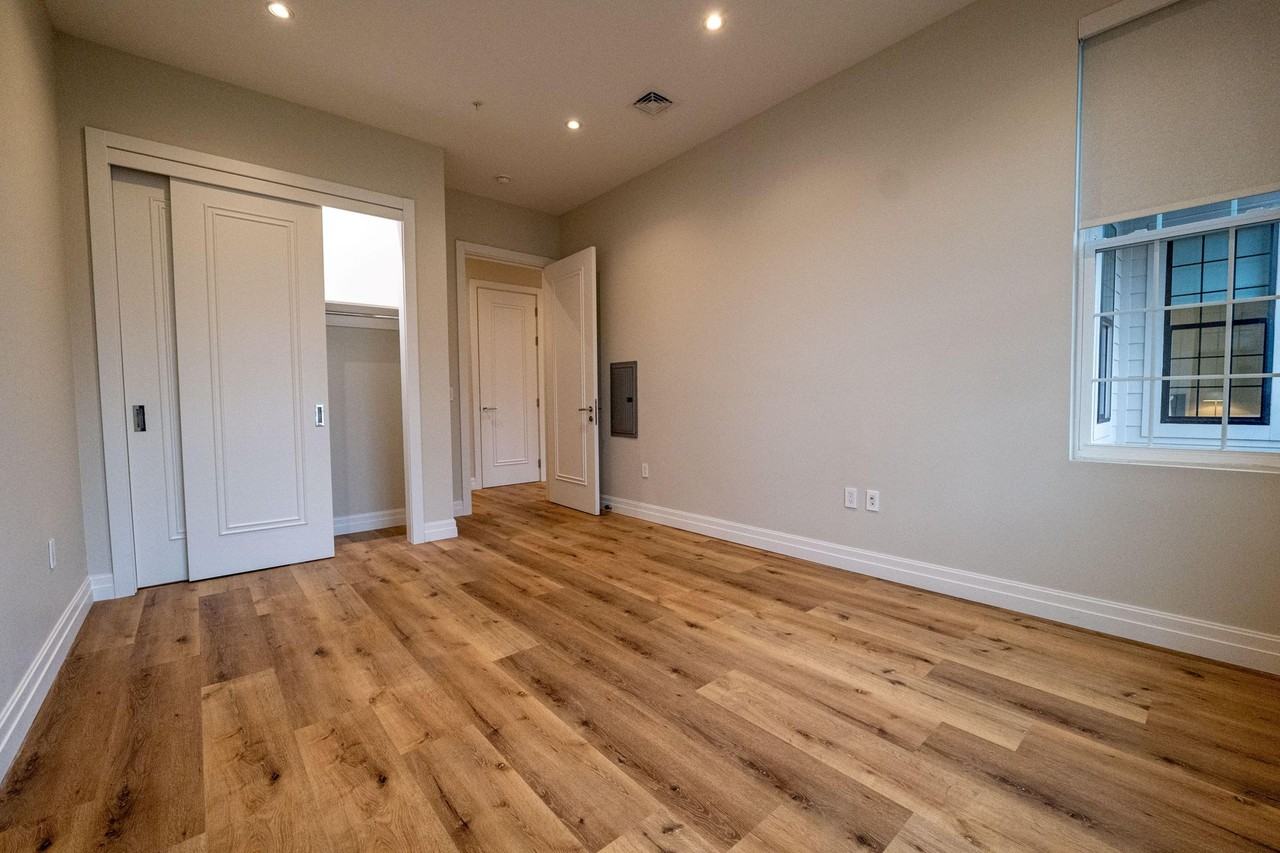 The Summit - Photo 6 of 16