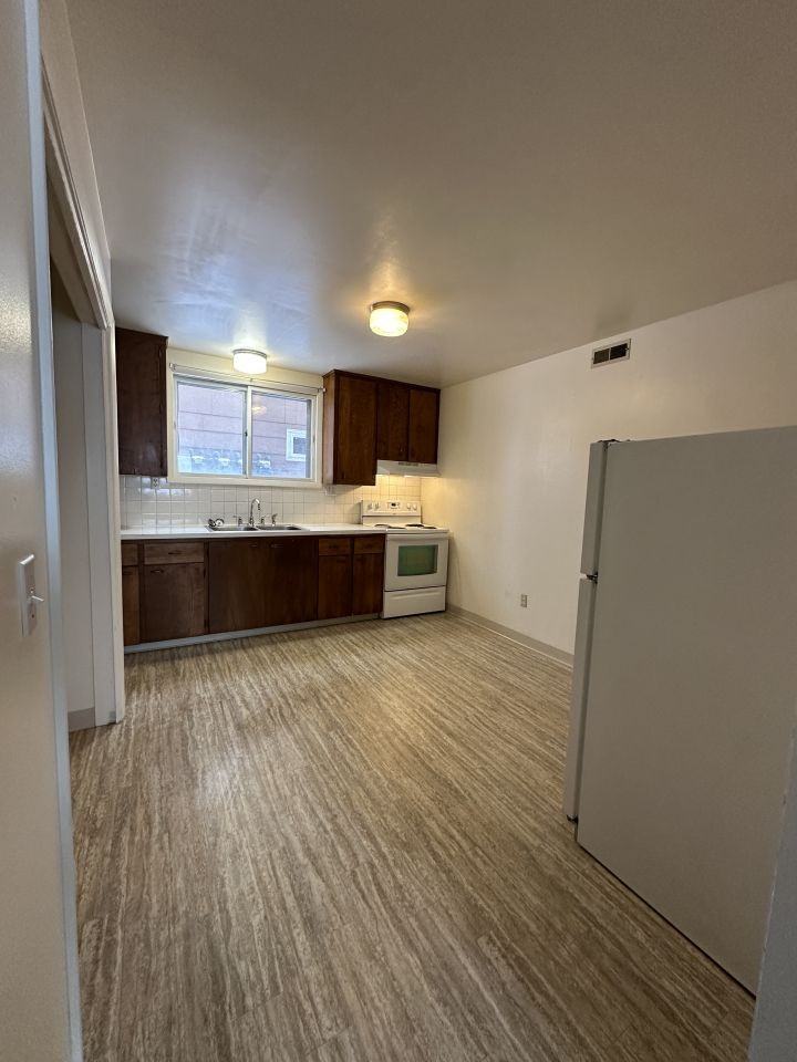 2139 Alderson Ave #3 - Photo 3 of 7