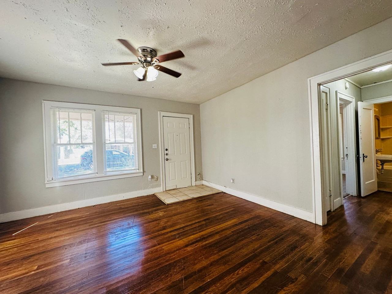 2117 15th Street #A - Photo 2 of 10