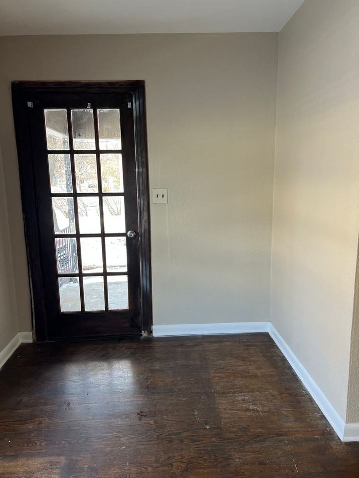 1480 E Cairo St - Photo 2 of 20