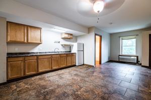 featured image of 685 1/2 W 5th St