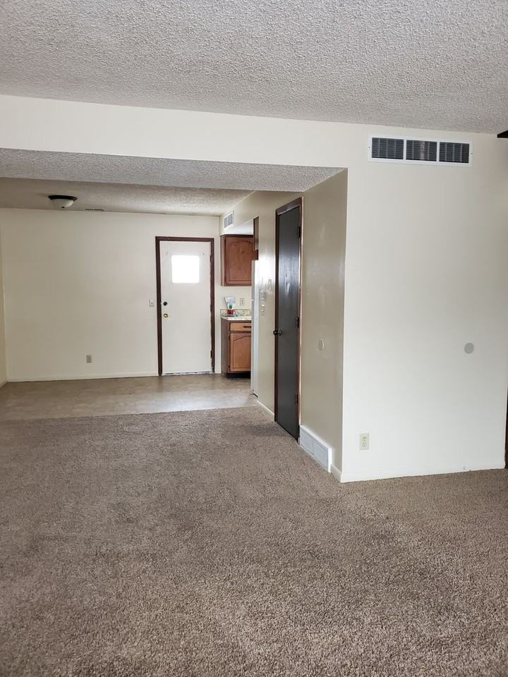 1440 Fir Avenue - Photo 3 of 17