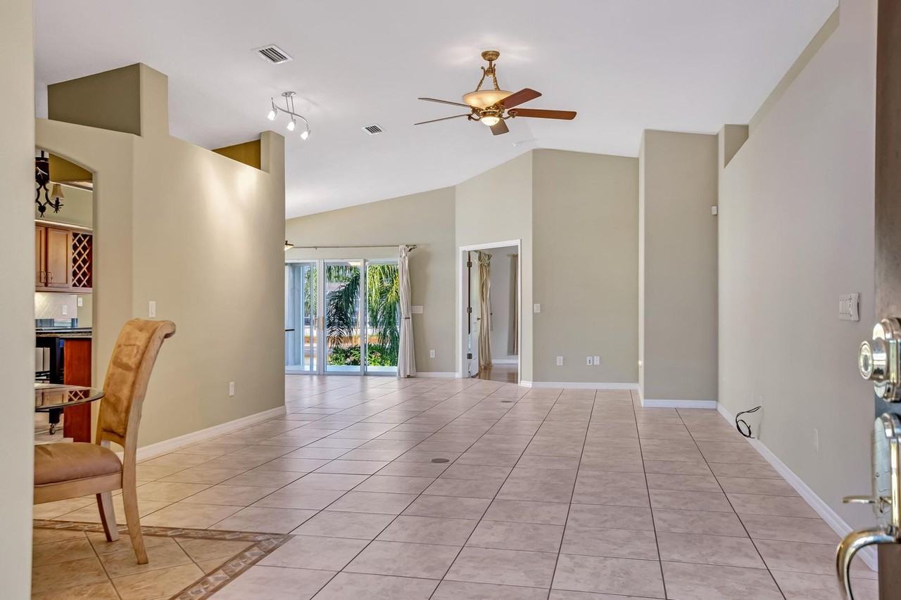 70 Cochise Ct - Photo 2 of 50