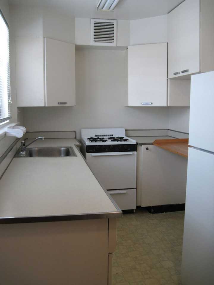 300 - *745-771 St. Johns Townhomes* - Photo 7 of 9