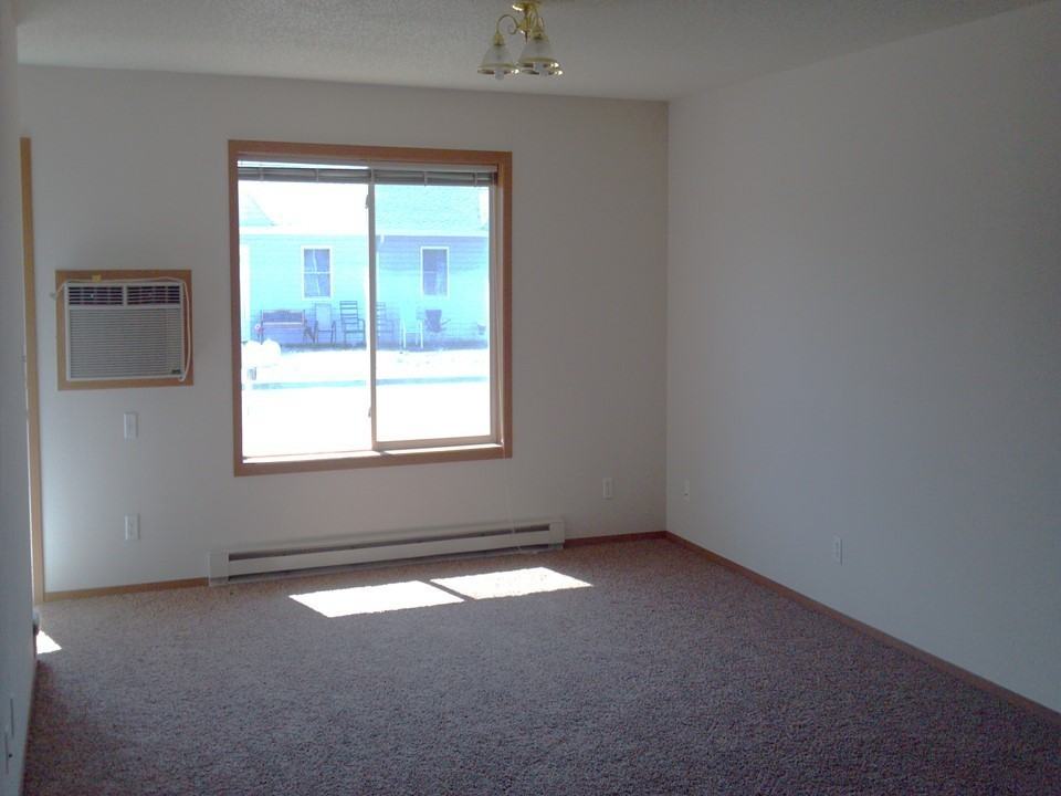 606 E Spruce Court - Photo 4 of 15