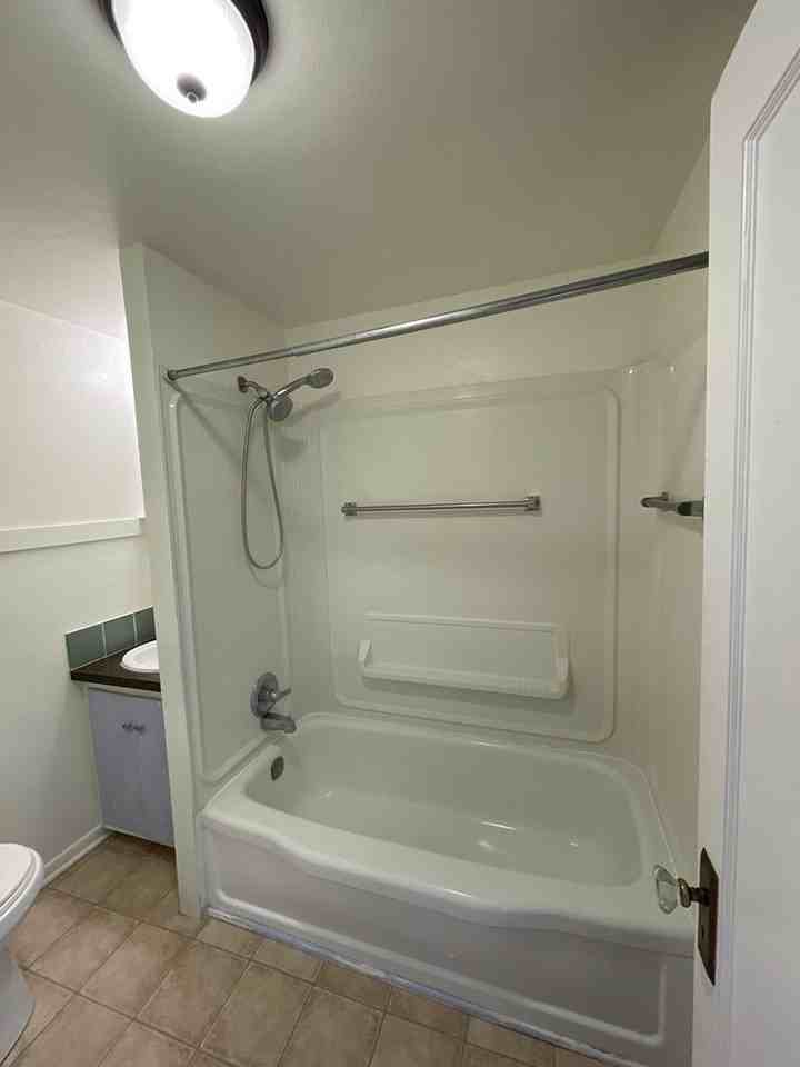 330 W 1st St #1 - Photo 7 of 11