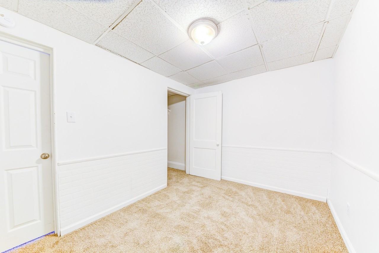 1840 Saint Patrick St - Photo 4 of 9