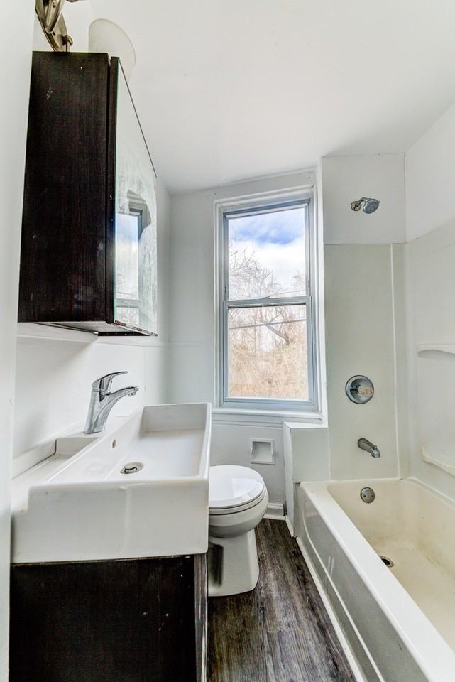 1840 Saint Patrick St - Photo 7 of 9
