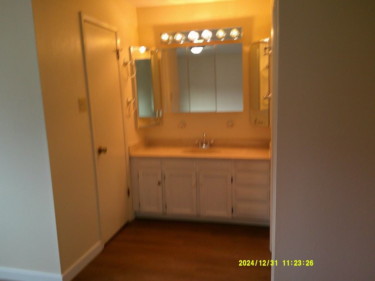 7709 Republic Dr Ne - Photo 3 of 7