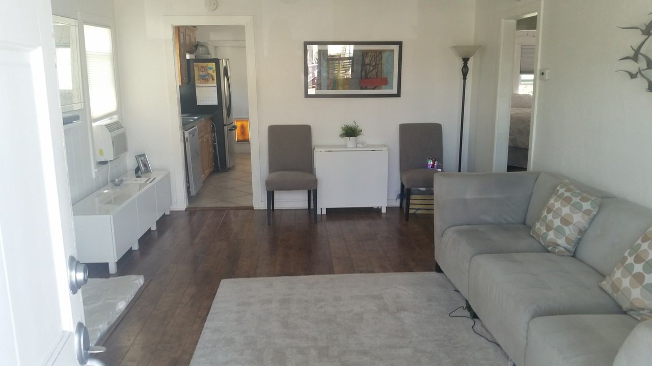4214 Kansas St - Photo 3 of 17