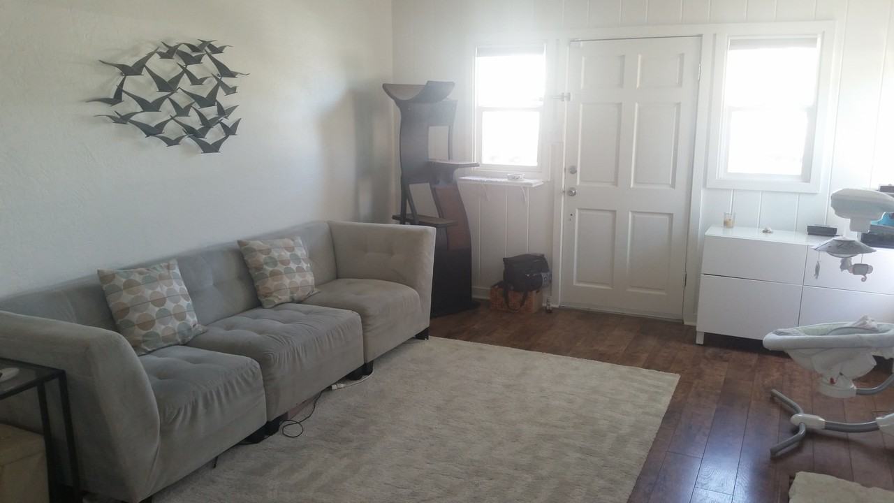 4214 Kansas St - Photo 6 of 17
