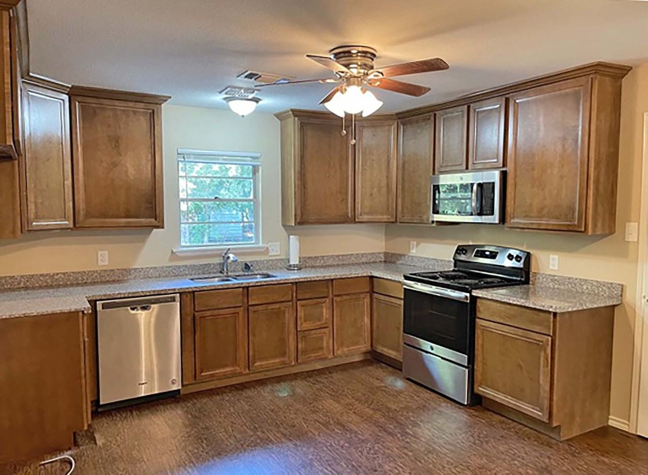 1906 Throckmorton Street - Photo 2 of 22