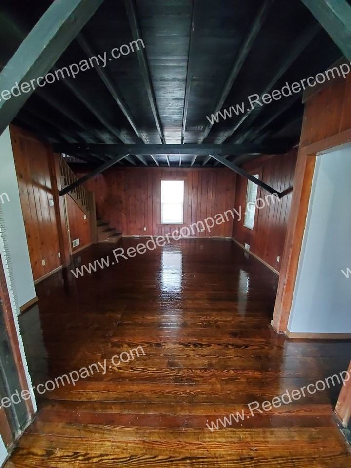 283 N Hamilton St - Photo 6 of 17