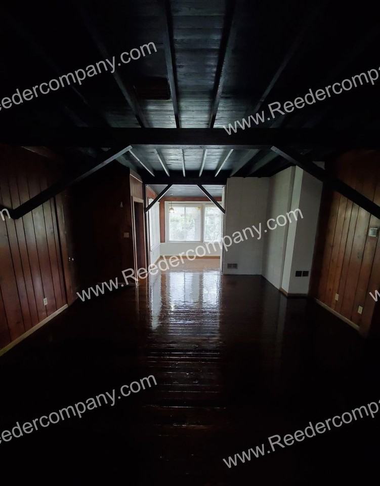 283 N Hamilton St - Photo 7 of 17